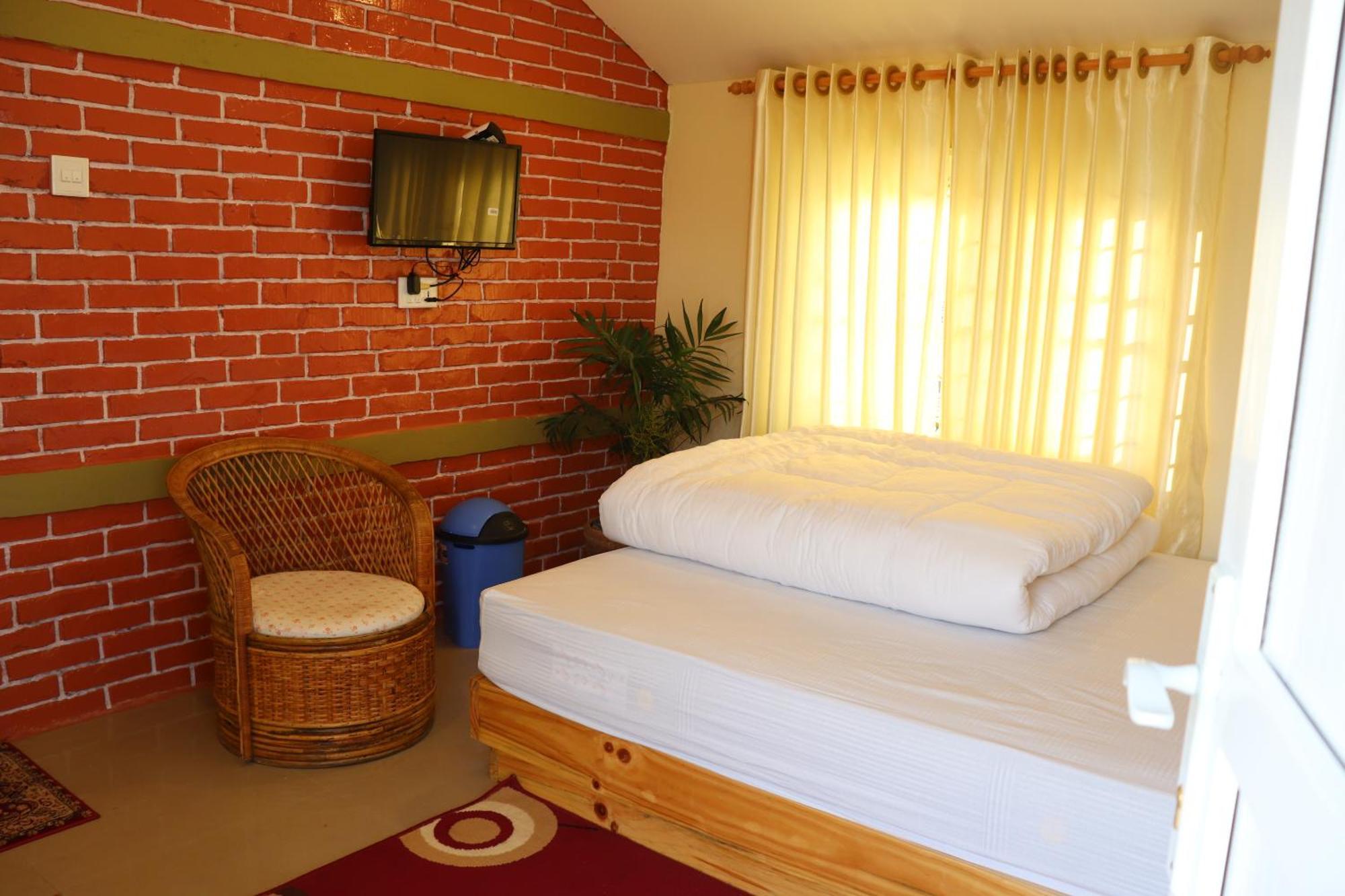 Hotel Young'S Stupa Ranipauwa Esterno foto