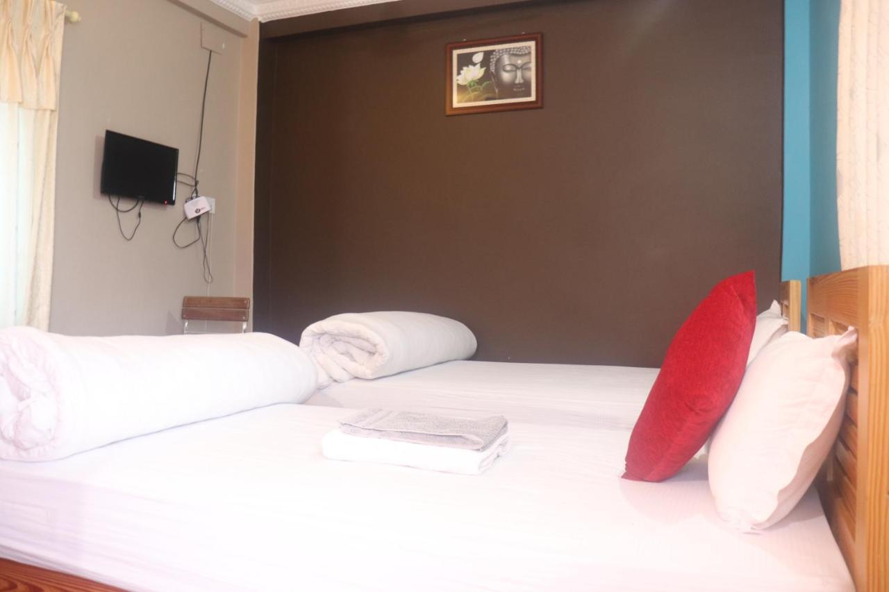 Hotel Young'S Stupa Ranipauwa Esterno foto