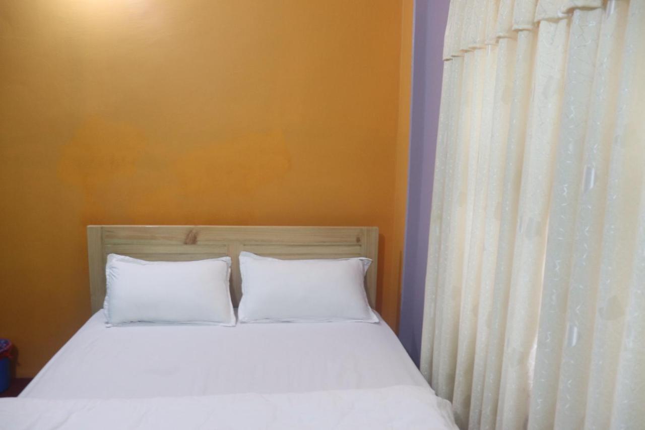Hotel Young'S Stupa Ranipauwa Esterno foto